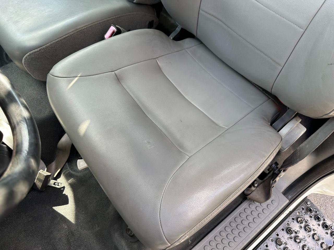 2006 Ford Super Duty F-650 Straight Frame Reg Cab XLT Jacksonville FL