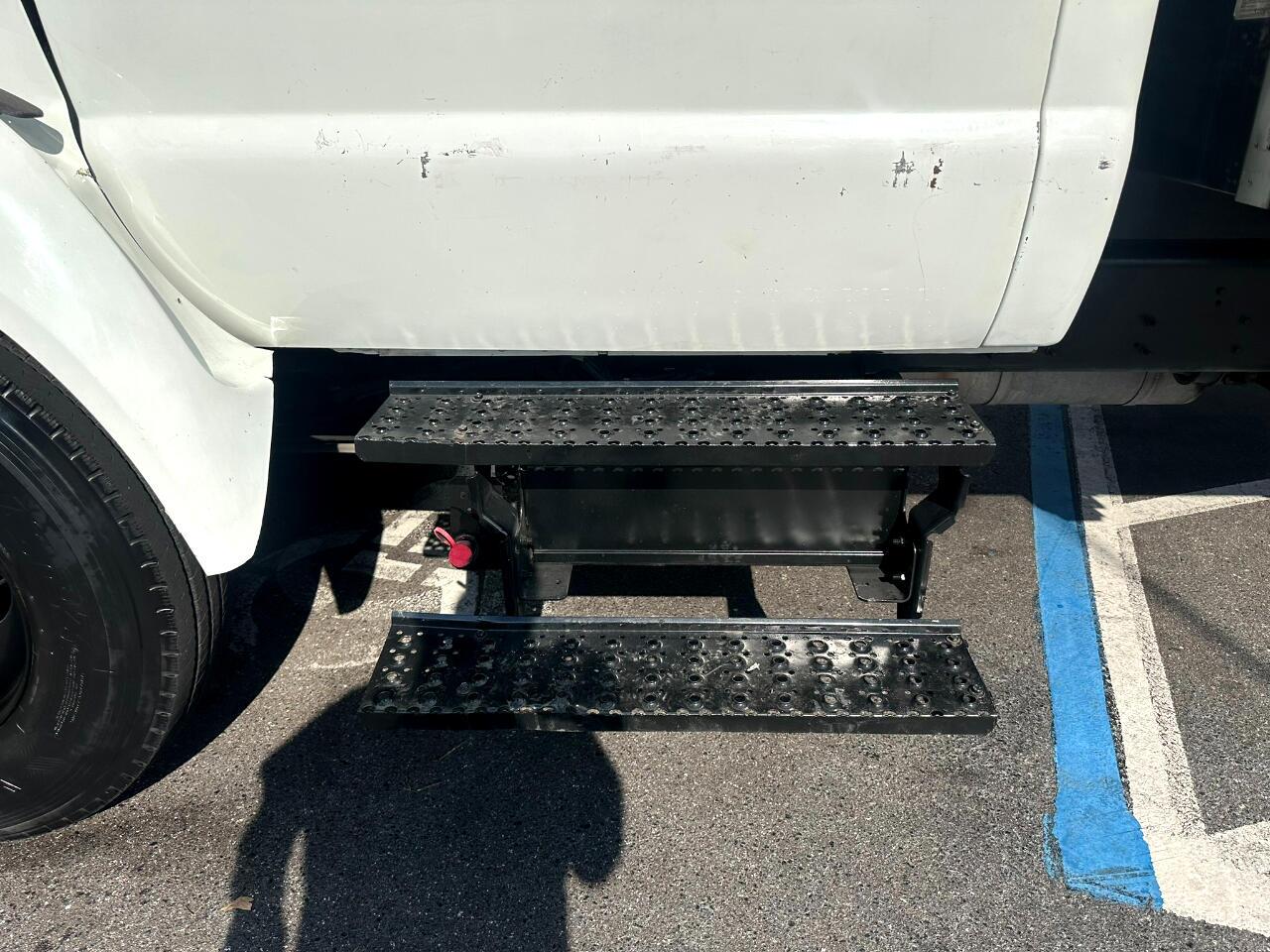 2006 Ford Super Duty F-650 Straight Frame Reg Cab XLT Jacksonville FL