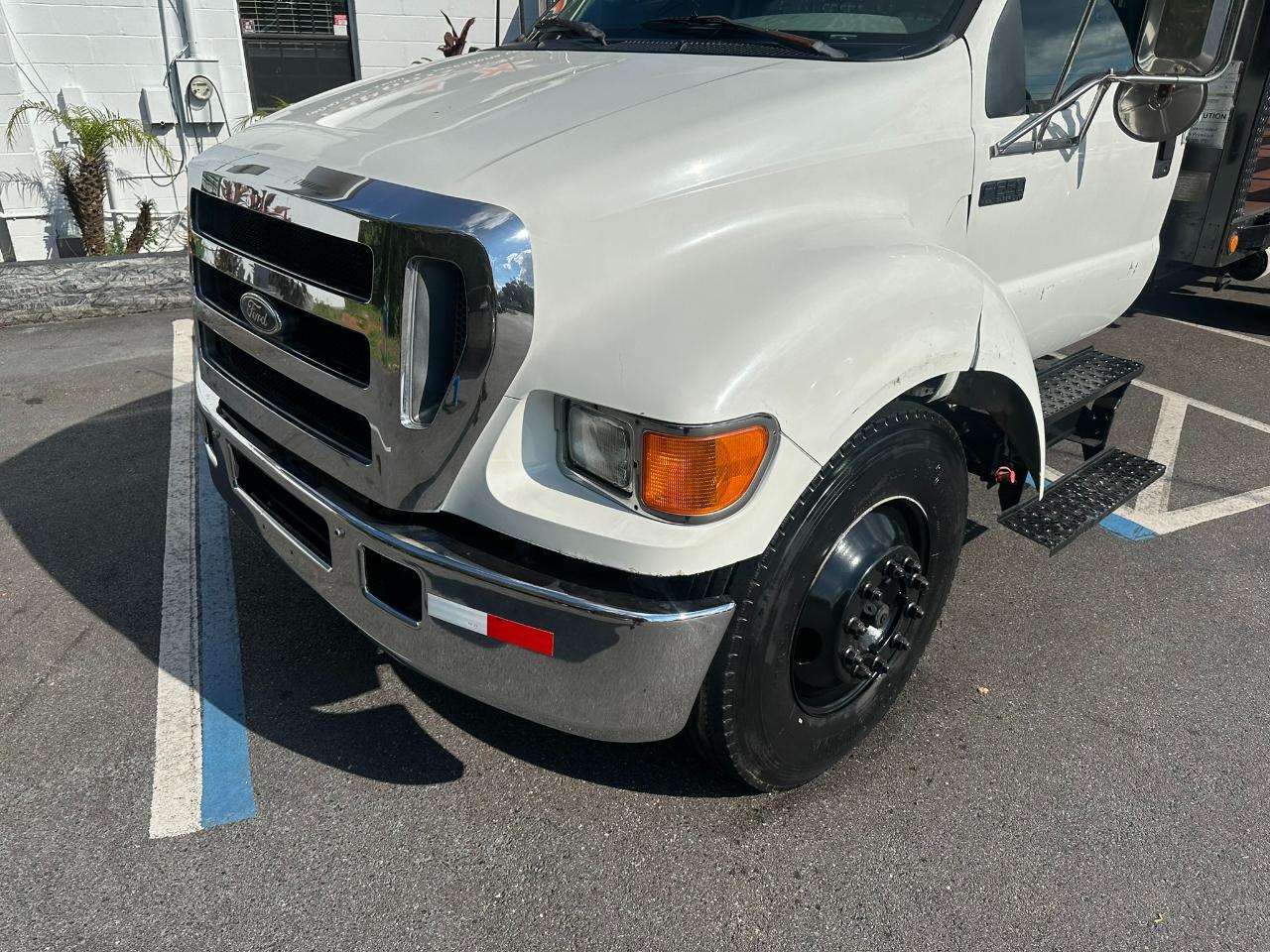 2006 Ford Super Duty F-650 Straight Frame Reg Cab XLT Jacksonville FL