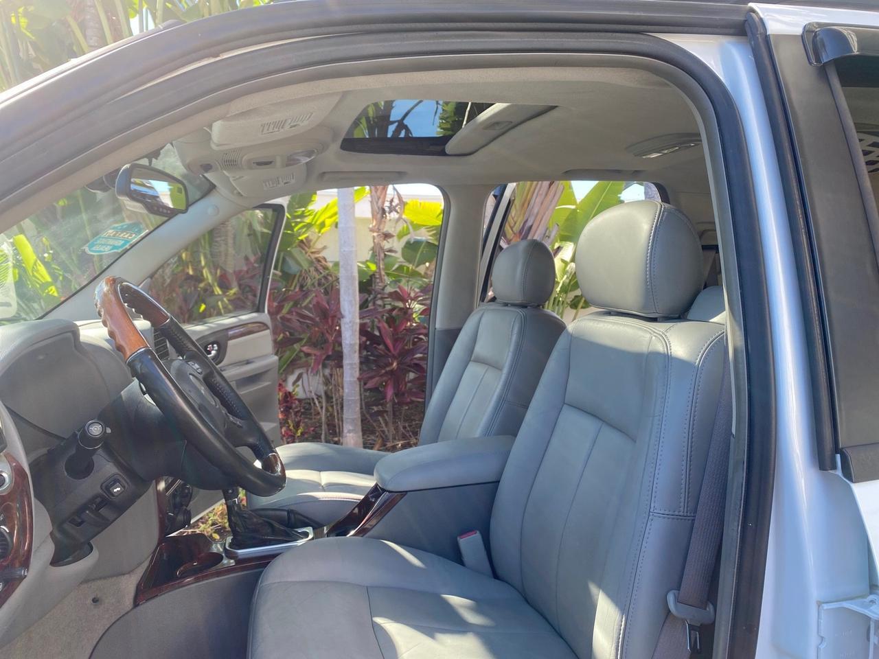 2006 GMC Envoy Denali LOW MILES 49,532 4WD SUNROOF Pompano Beach FL