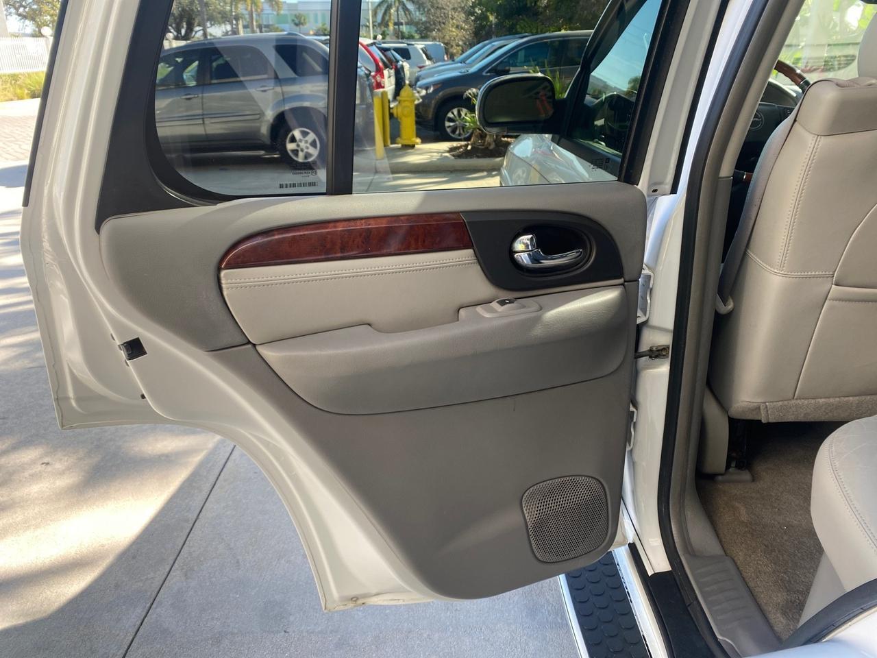 2006 GMC Envoy Denali LOW MILES 49,532 4WD SUNROOF Pompano Beach FL