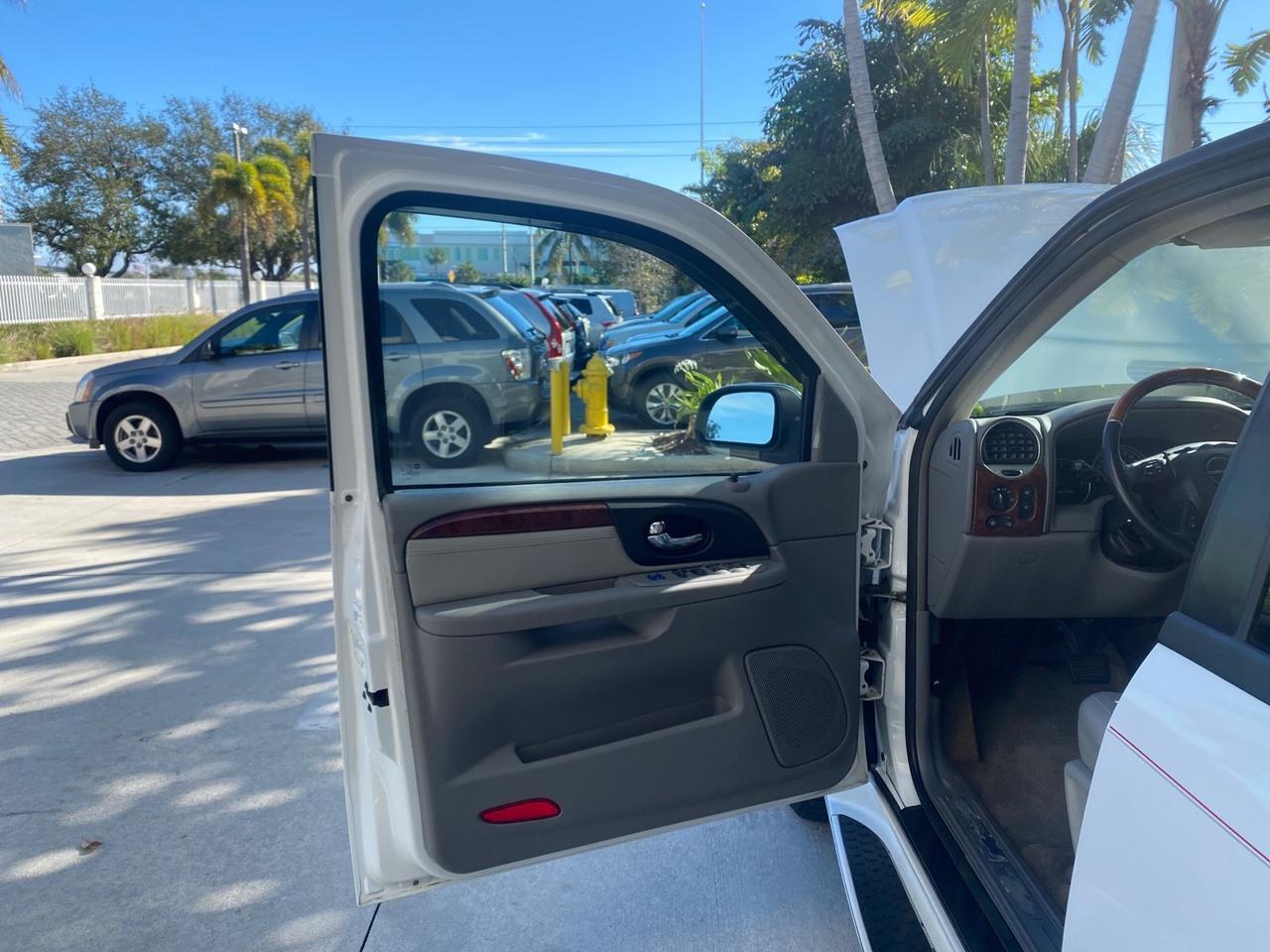 2006 GMC Envoy Denali LOW MILES 49,532 4WD SUNROOF Pompano Beach FL