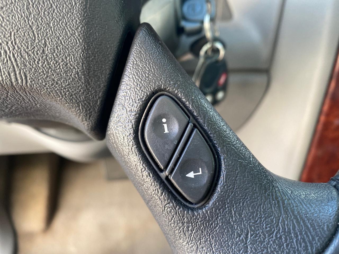 2006 GMC Envoy Denali LOW MILES 49,532 4WD SUNROOF Pompano Beach FL