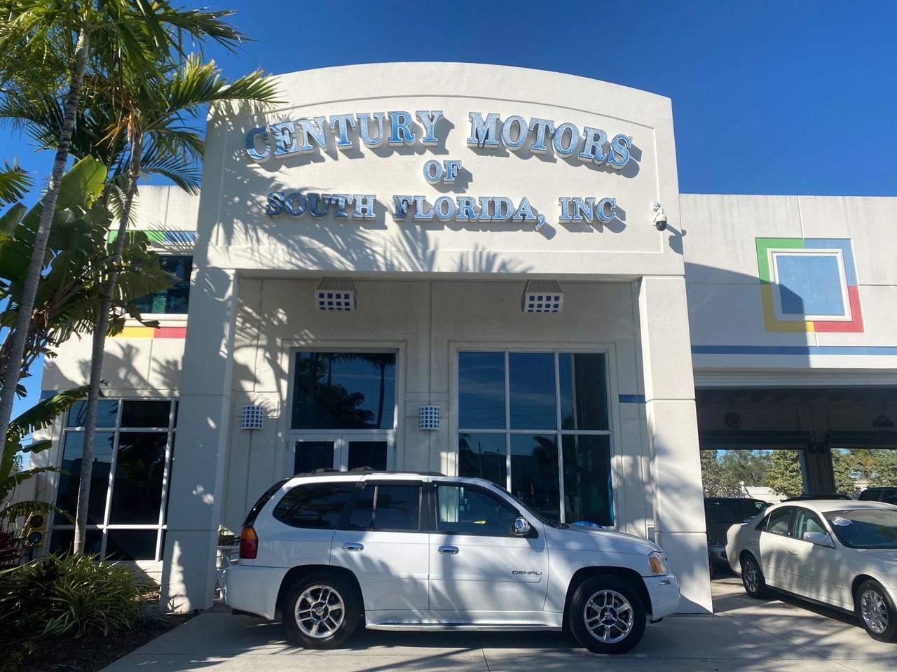 2006 GMC Envoy Denali LOW MILES 49,532 4WD SUNROOF