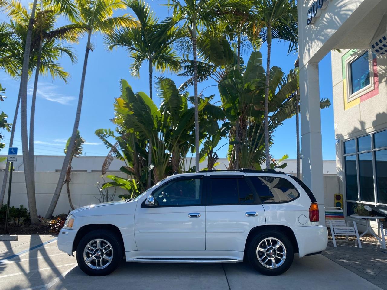 2006 GMC Envoy Denali LOW MILES 49,532 4WD SUNROOF Pompano Beach FL