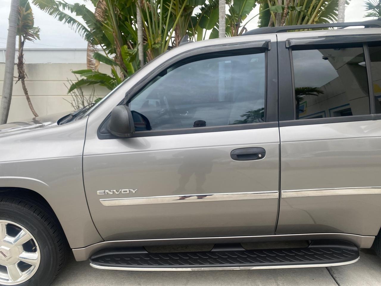 2006 GMC Envoy SLE LOW MILES 58,460 1 OWNER Pompano Beach FL