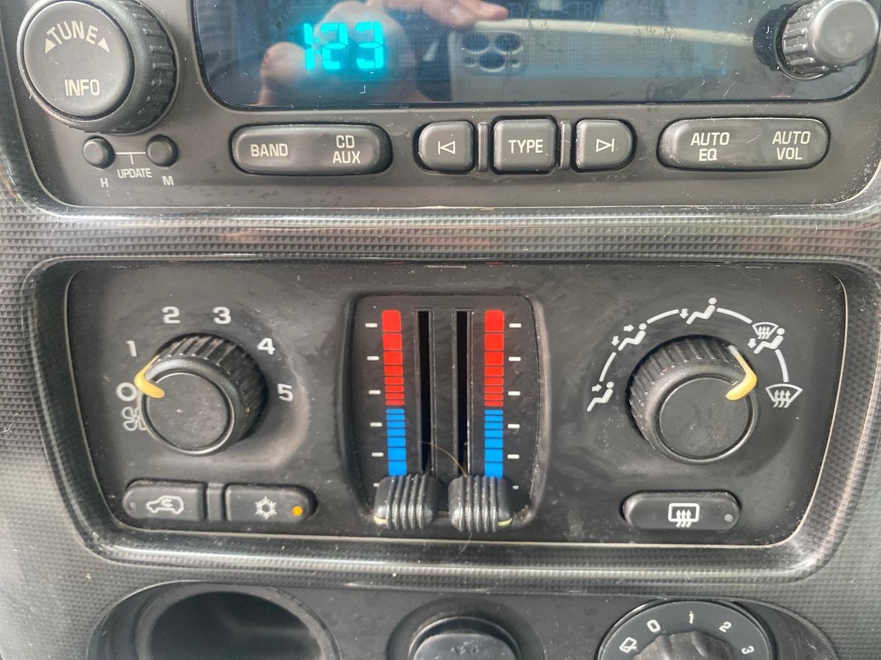 2006 GMC Envoy SLE LOW MILES 58,460 1 OWNER Pompano Beach FL