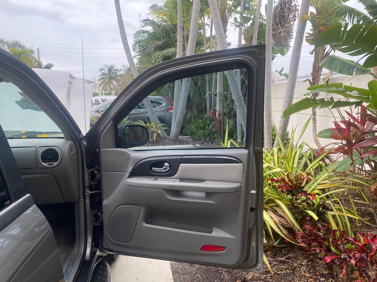 2006 GMC Envoy SLE LOW MILES 58,460 1 OWNER Pompano Beach FL