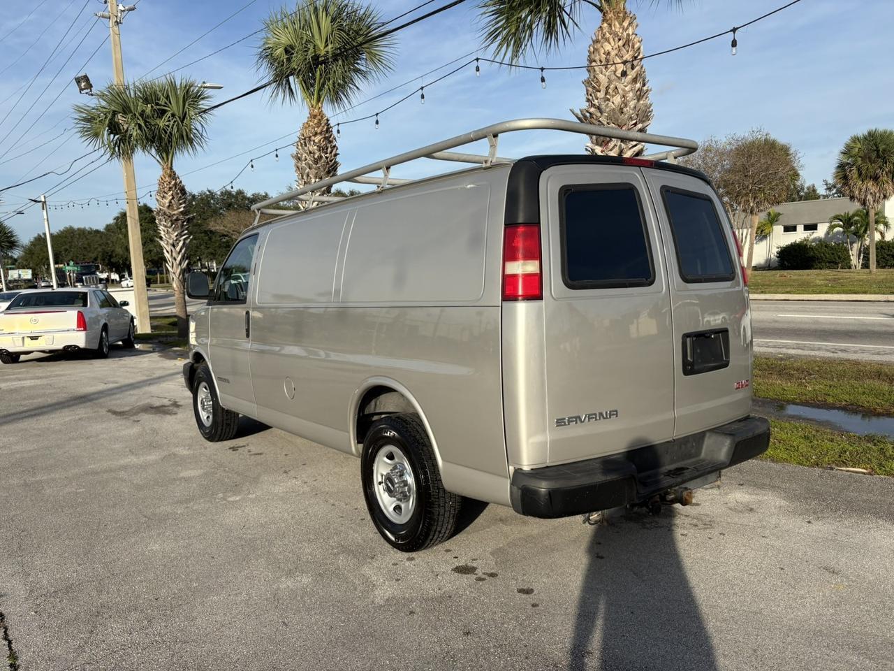 2006 GMC Savana Cargo Van