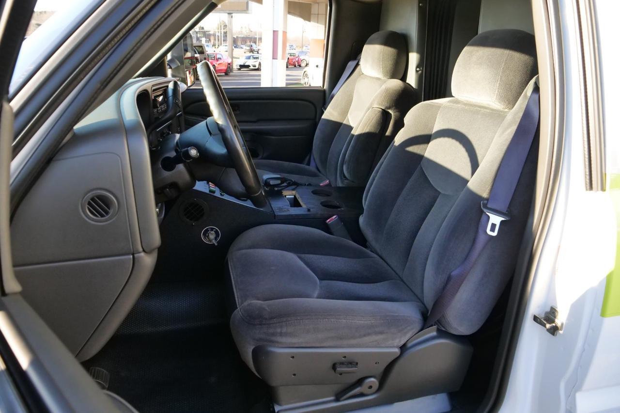 2006 GMC Sierra 3500 4X4 / Type I Ambulance / Duramax Diesel / Allison! Lincolnton NC