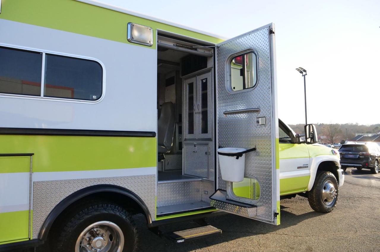2006 GMC Sierra 3500 4X4 / Type I Ambulance / Duramax Diesel / Allison! Lincolnton NC