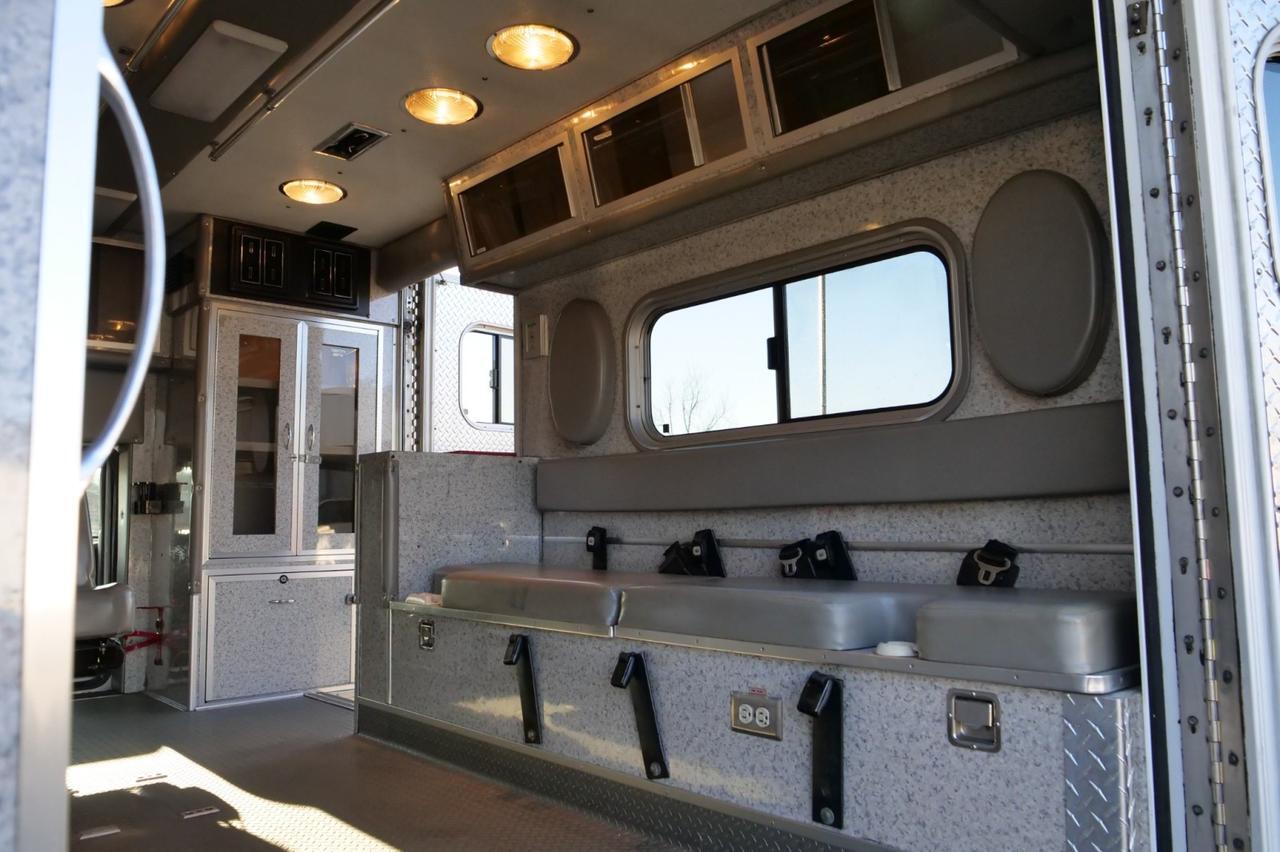 2006 GMC Sierra 3500 4X4 / Type I Ambulance / Duramax Diesel / Allison! Lincolnton NC