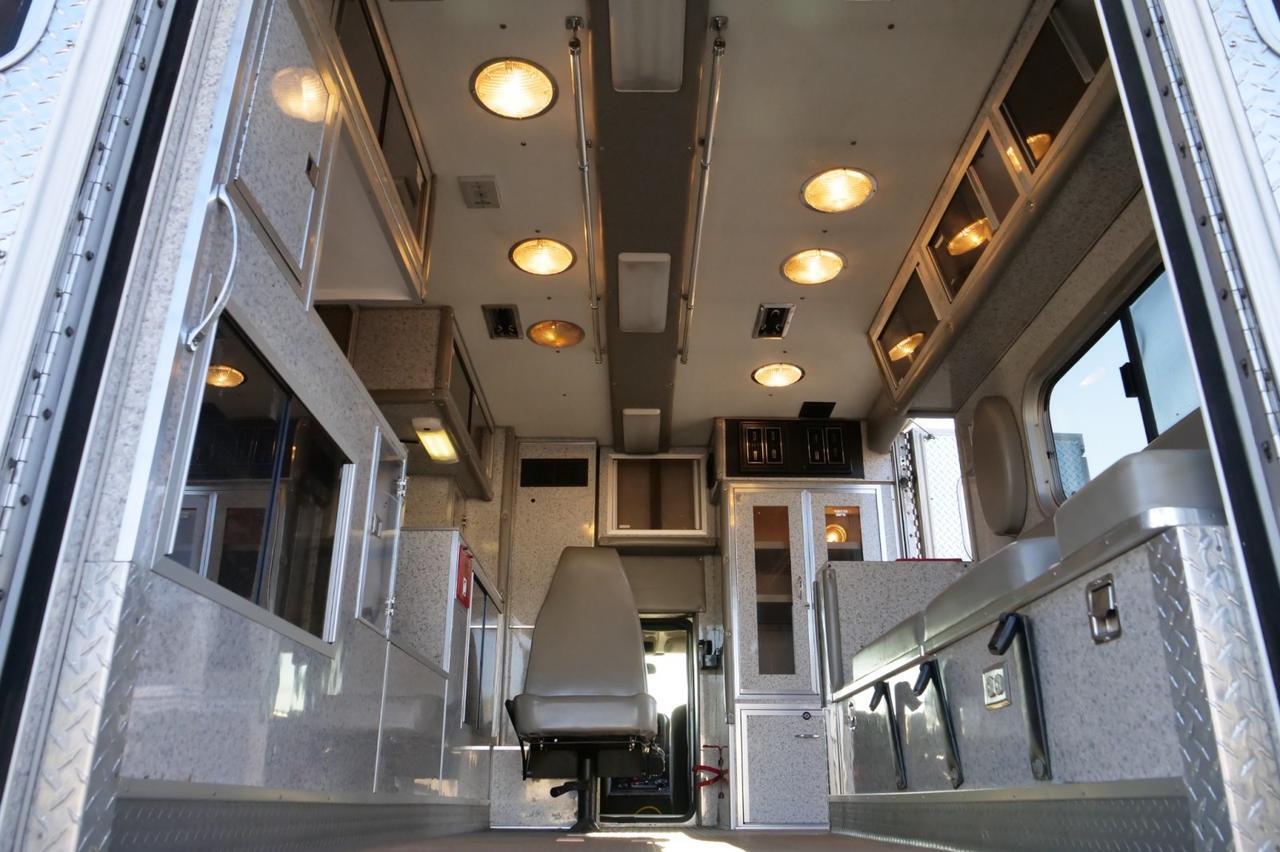 2006 GMC Sierra 3500 4X4 / Type I Ambulance / Duramax Diesel / Allison! Lincolnton NC