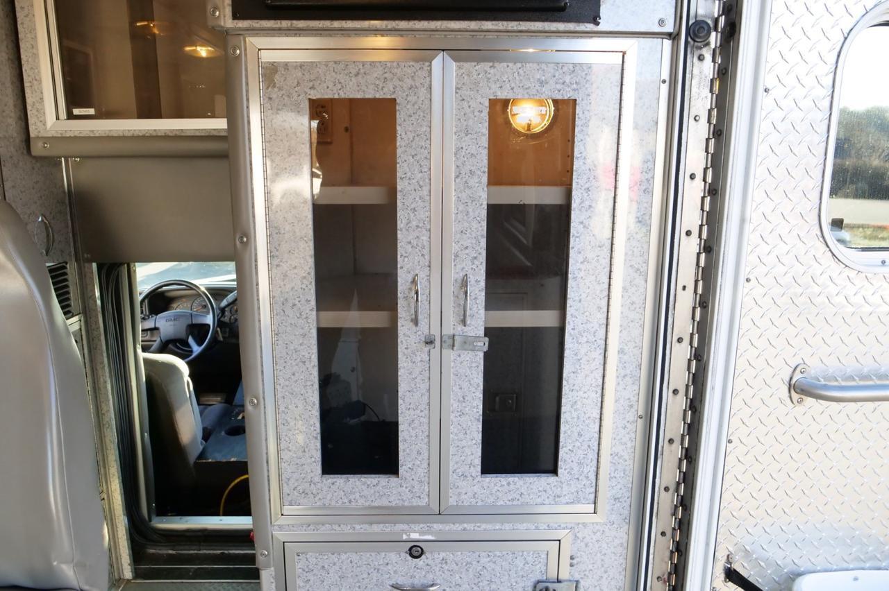 2006 GMC Sierra 3500 4X4 / Type I Ambulance / Duramax Diesel / Allison! Lincolnton NC