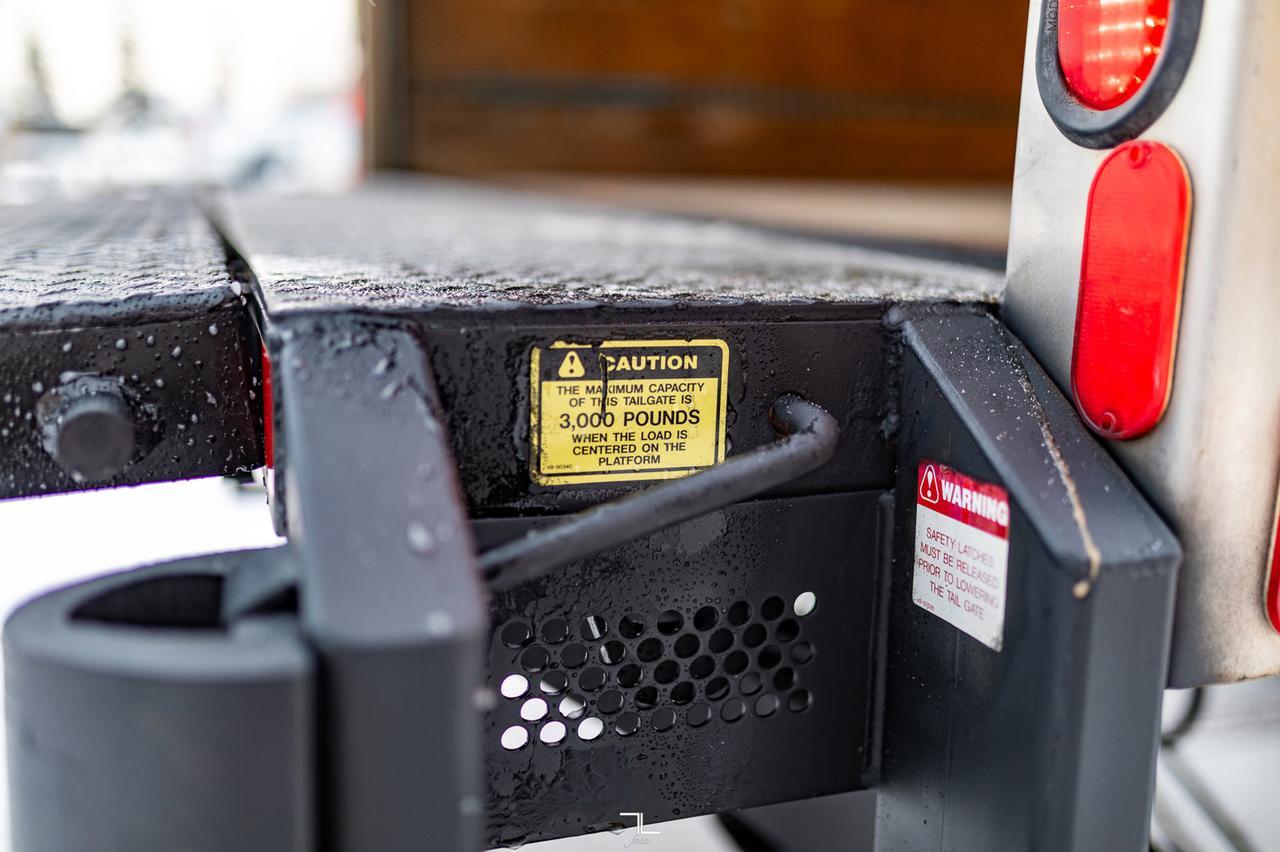 2006 GMC T-6500 Tilt Cab Cube Van Diesel Powerlift Tailgate Red Deer AB