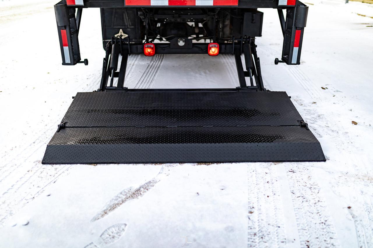 2006 GMC T-6500 Tilt Cab Cube Van Diesel Powerlift Tailgate Red Deer AB