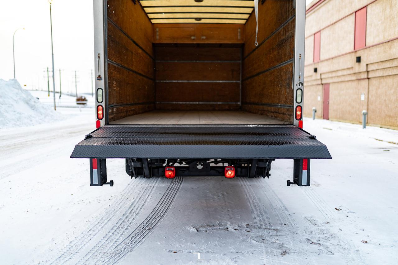 2006 GMC T-6500 Tilt Cab Cube Van Diesel Powerlift Tailgate Red Deer AB