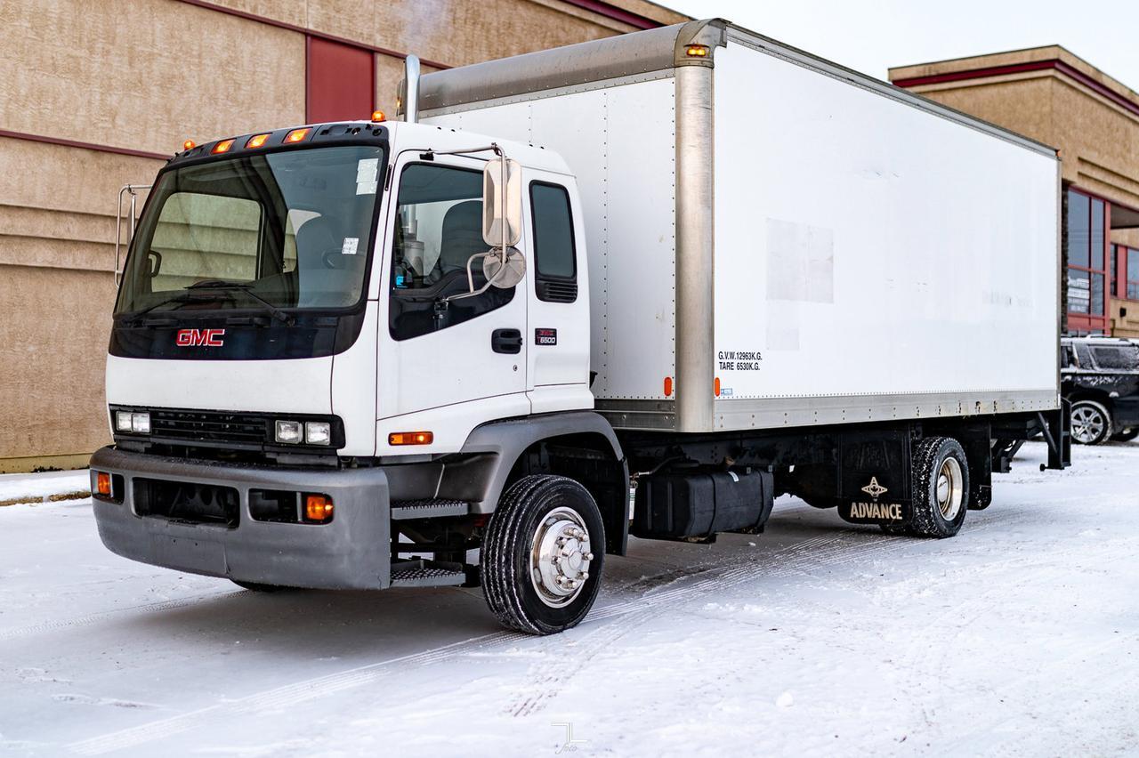 2006 GMC T-6500 Tilt Cab Cube Van Diesel Powerlift Tailgate Red Deer AB