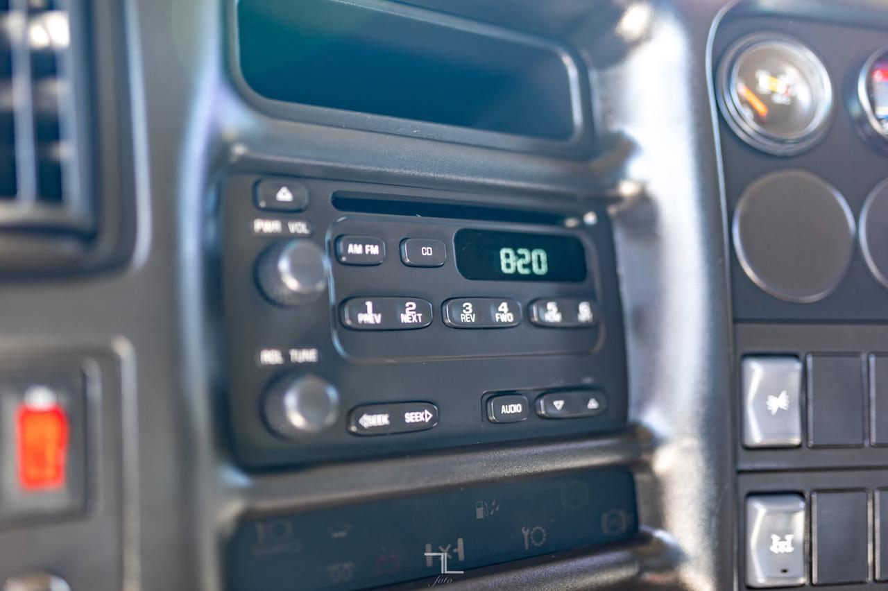 2006 GMC TC5500 4x4 Reg Cab Dually Deck Sleeper Diesel Red Deer AB