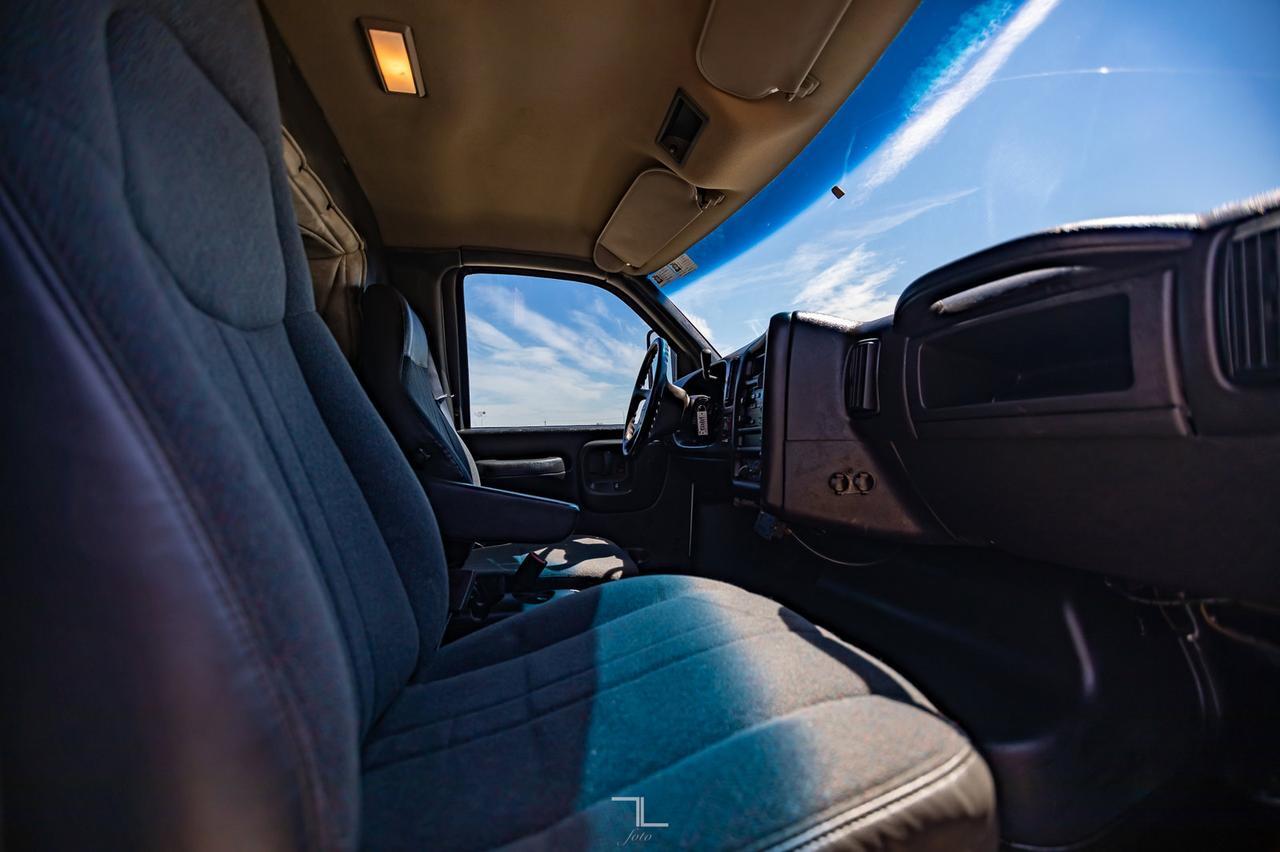 2006 GMC TC5500 4x4 Reg Cab Dually Deck Sleeper Diesel Red Deer AB