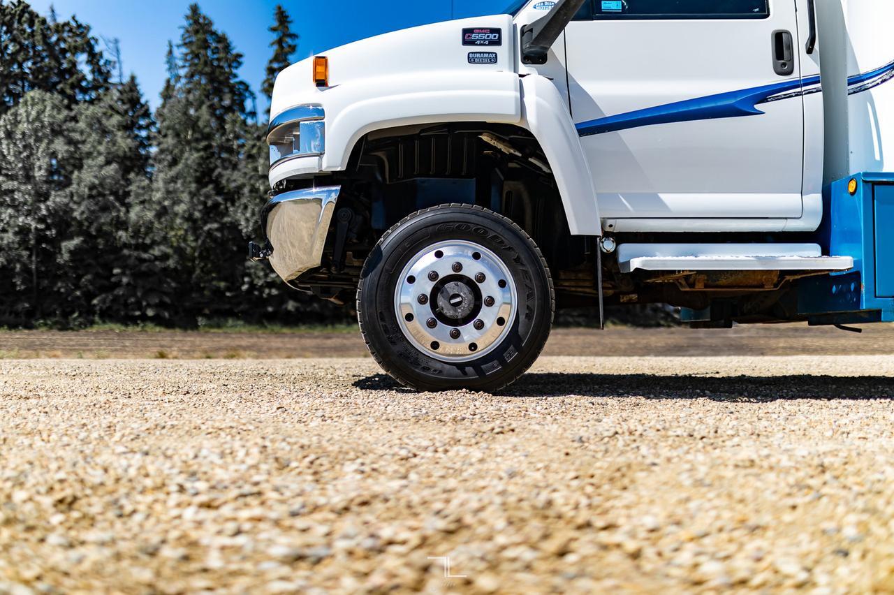 2006 GMC TC5500 4x4 Reg Cab Dually Deck Sleeper Diesel Red Deer AB