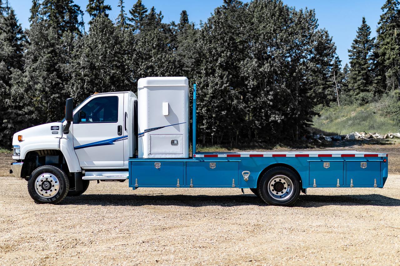 2006 GMC TC5500 4x4 Reg Cab Dually Deck Sleeper Diesel Red Deer AB