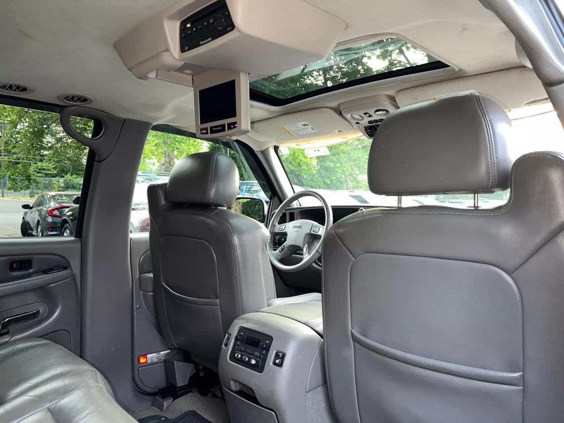 Used 2006 GMC Yukon Denali Sport Utility 4D in Trenton NJ