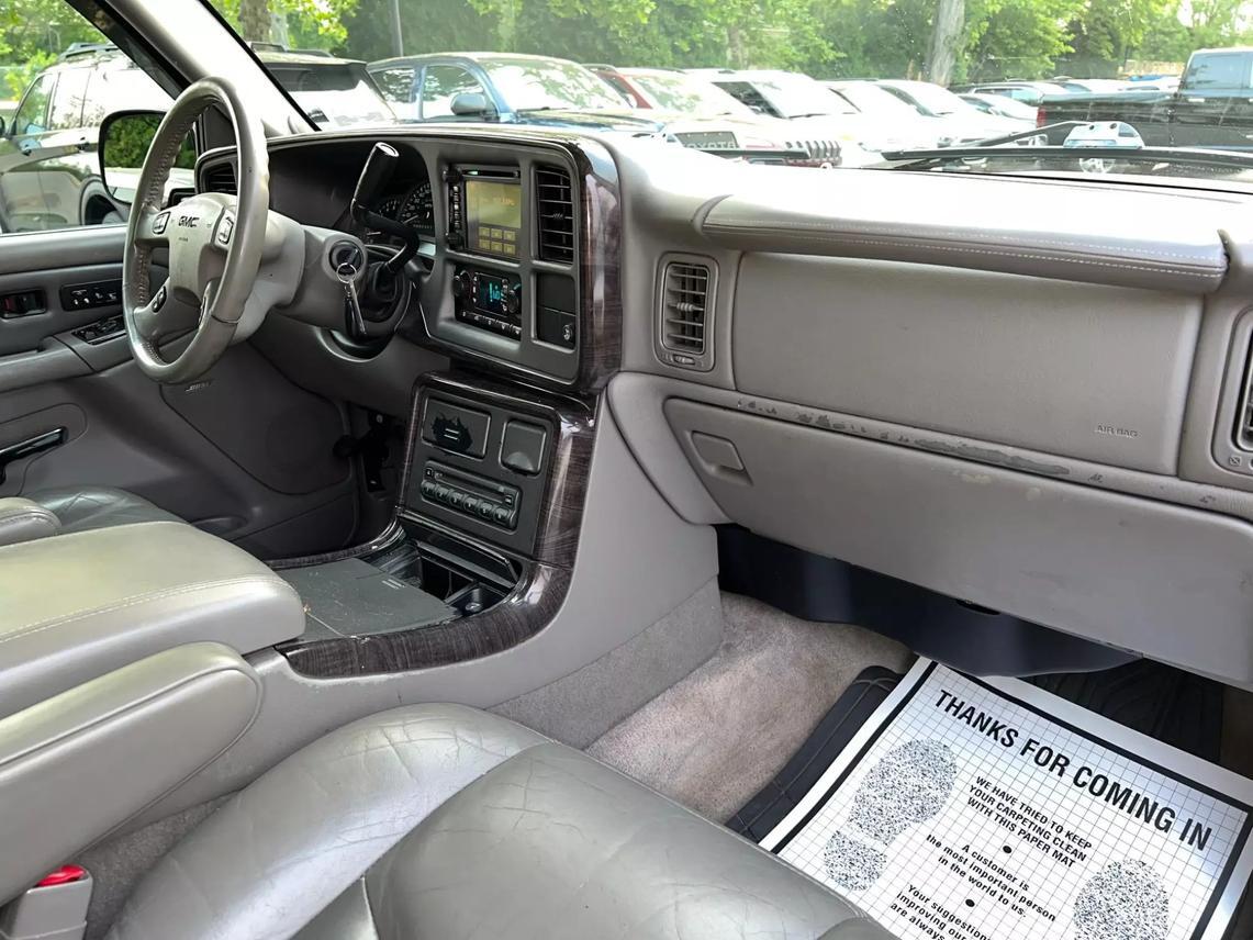 Used 2006 GMC Yukon Denali Sport Utility 4D in Trenton NJ