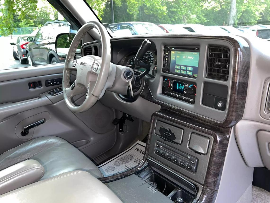 Used 2006 GMC Yukon Denali Sport Utility 4D in Trenton NJ