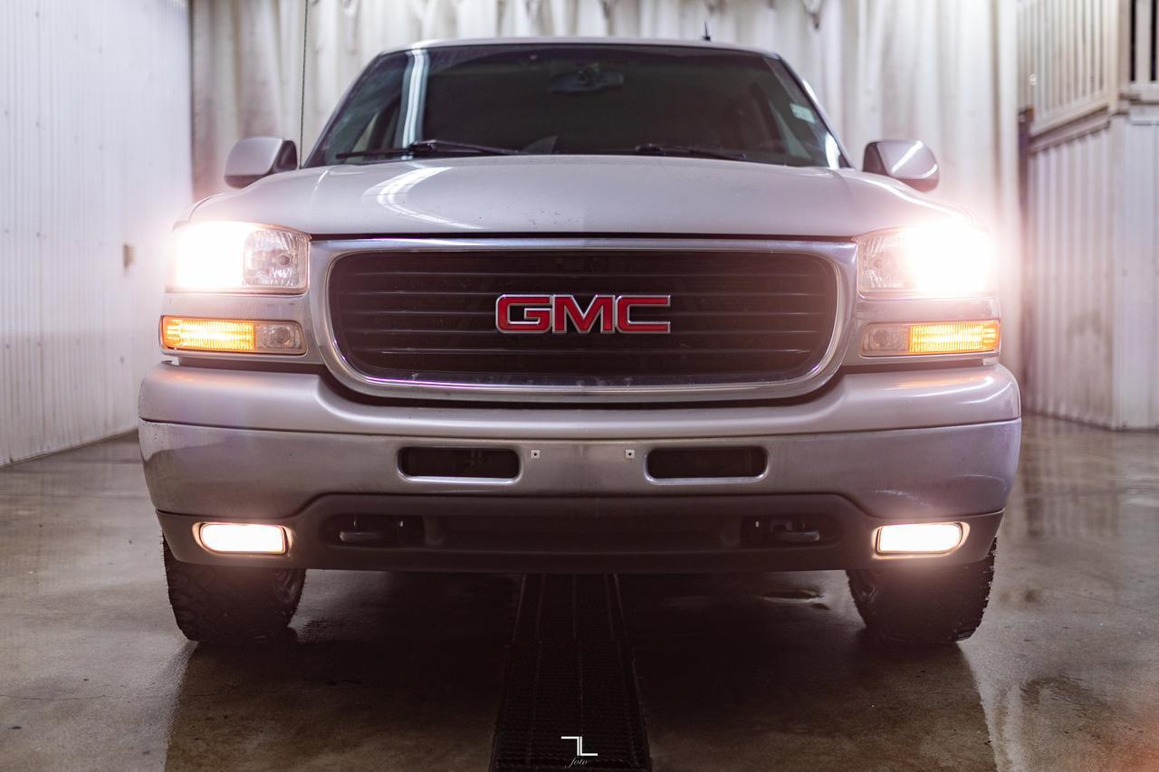 2006 GMC Yukon XL 2500 4x4 SLE PSeat Red Deer AB