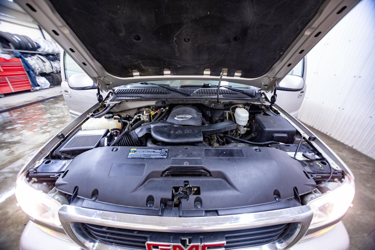 2006 GMC Yukon XL 2500 4x4 SLE PSeat Red Deer AB