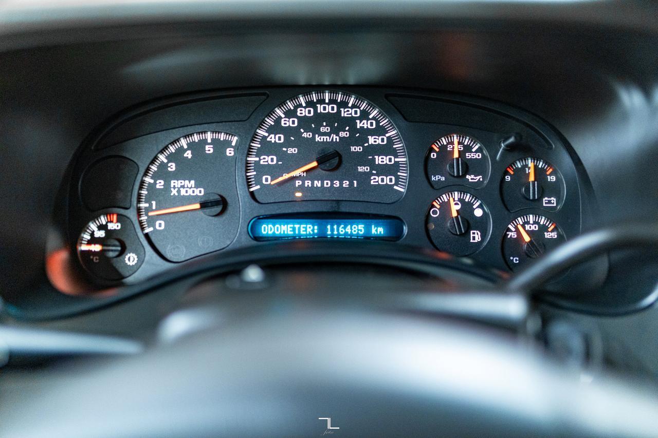 2006 GMC Yukon XL 2500 4x4 SLE PSeat Red Deer AB