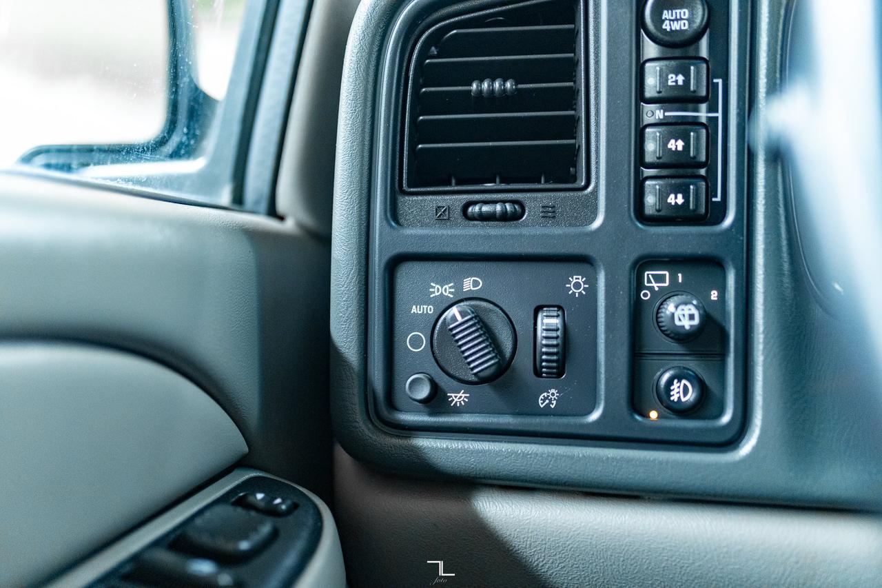 2006 GMC Yukon XL 2500 4x4 SLE PSeat Red Deer AB