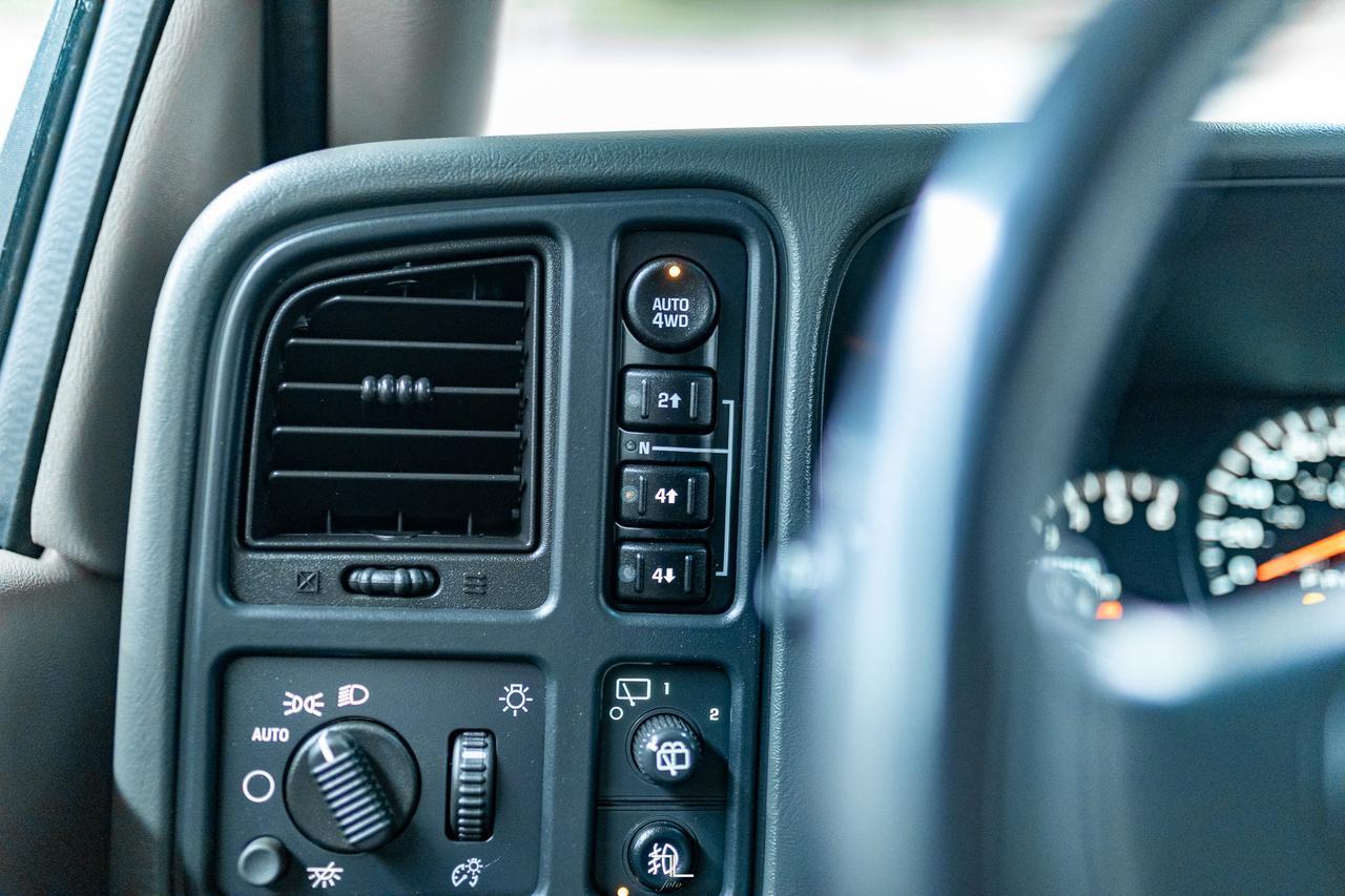 2006 GMC Yukon XL 2500 4x4 SLE PSeat Red Deer AB