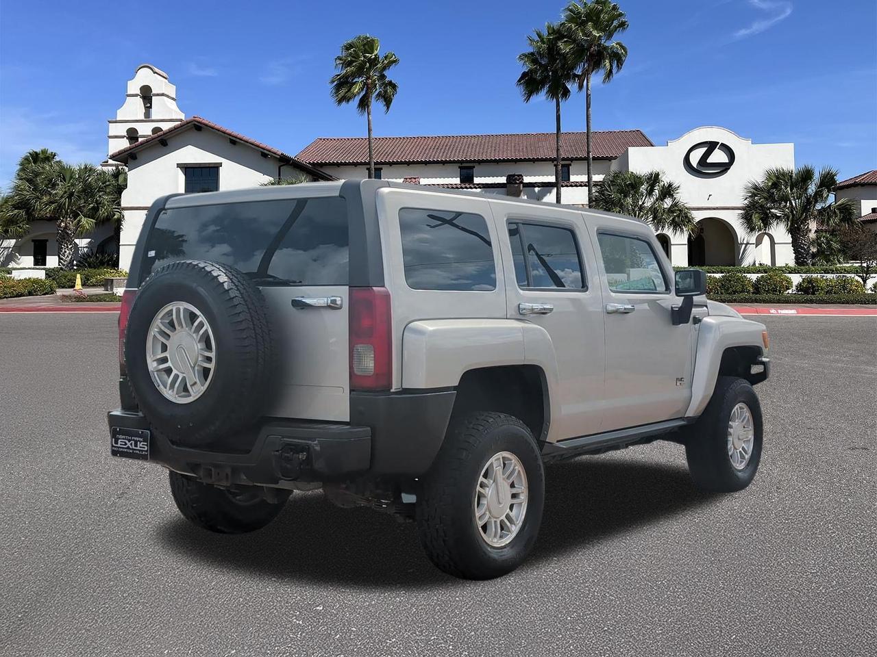 2006 HUMMER H3 Base