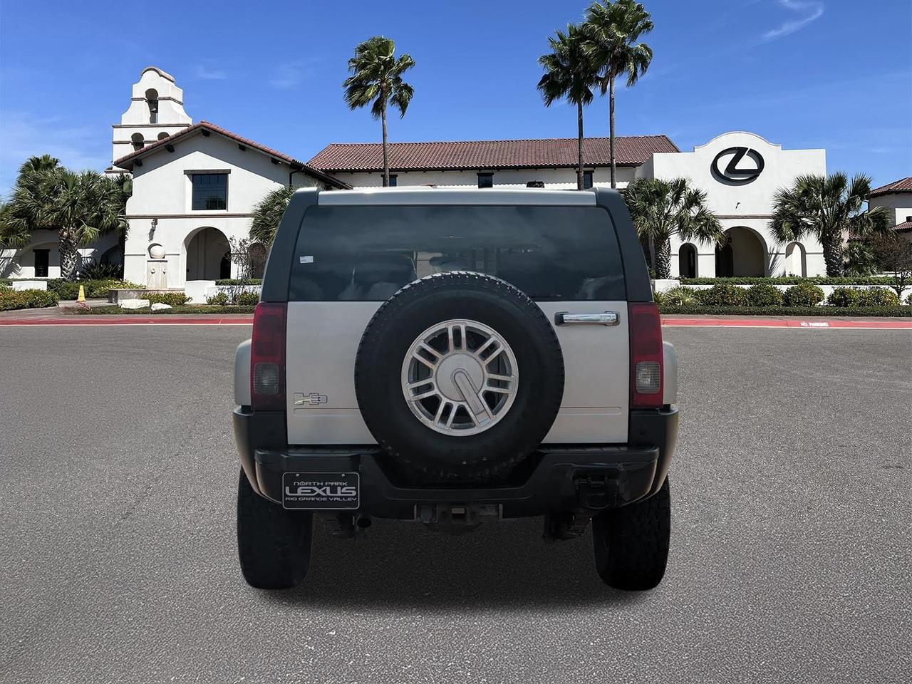 2006 HUMMER H3 Base