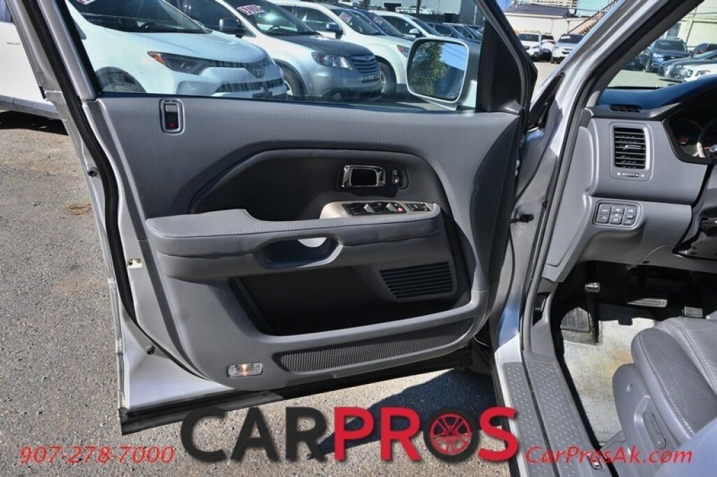 2006 Honda Pilot EX-L - 4X4 - 3.5L V6 - Heated Leather Seats - Power Driver's Seat - Sunroof - 3rd Row - Seats 8 - Air Conditioning Anchorage AK