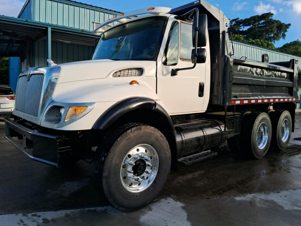 2006 International 7400 6x4 SF625 10 Wheeler