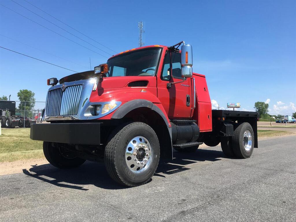 2006 International 7400 Non Eau Claire MN 2006 International 7400 Non Eau Claire MN