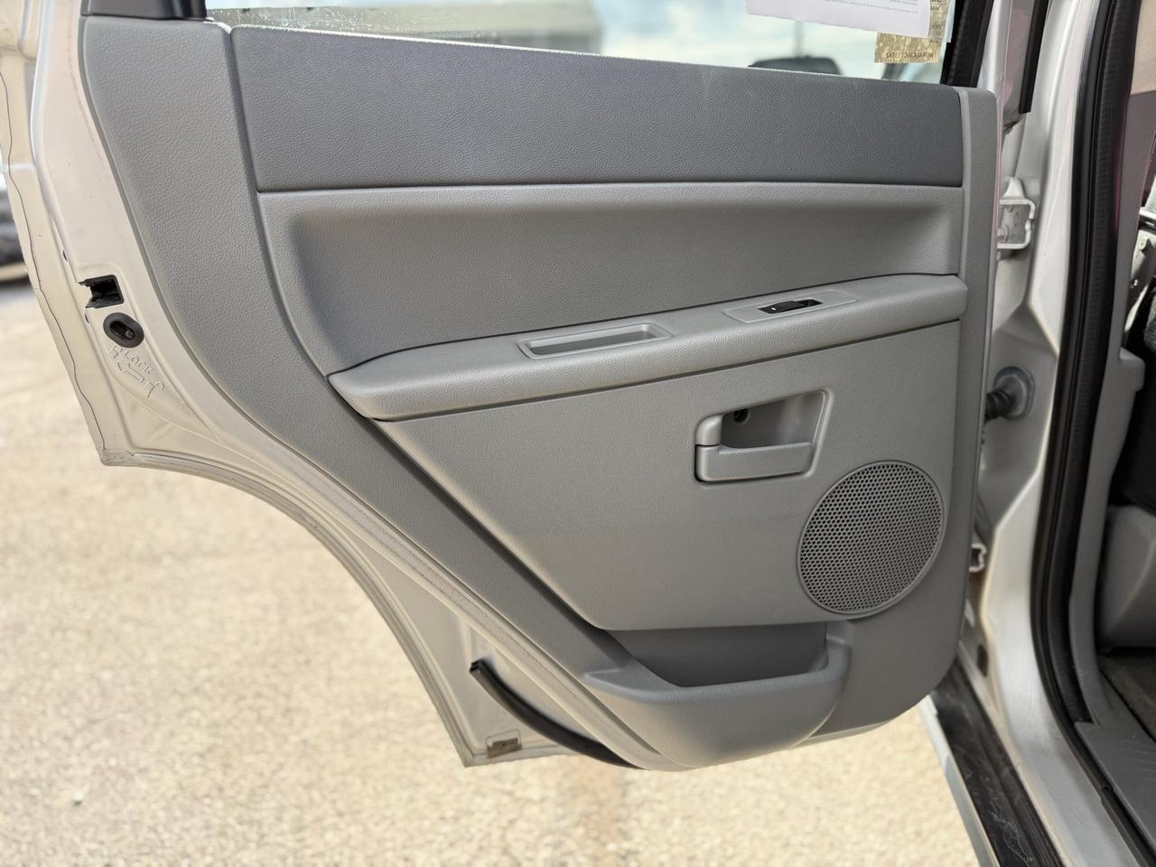 2006 Jeep Grand Cherokee Laredo Crestwood KY