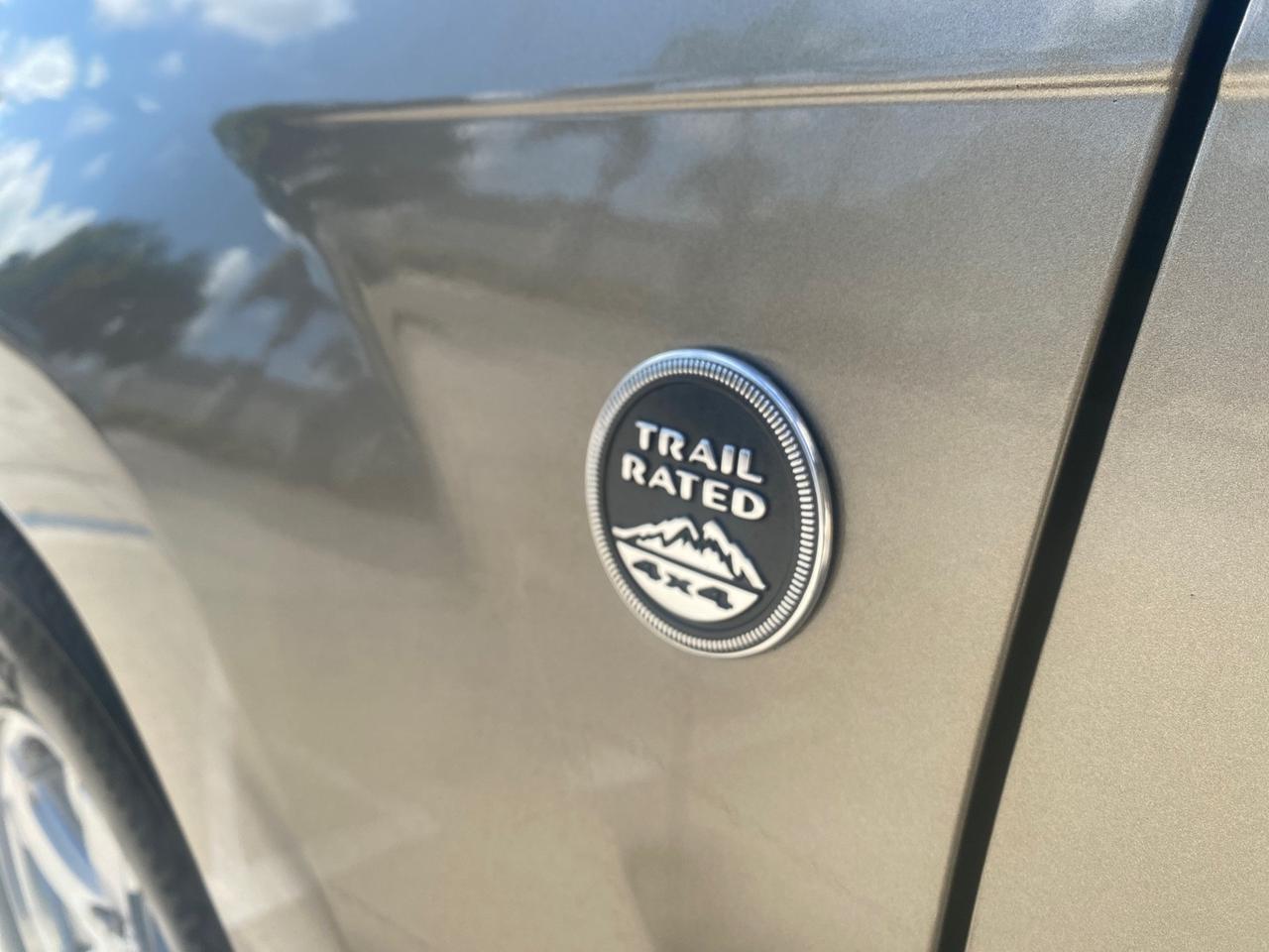 2006 Jeep Grand Cherokee Overland LOW MILES 57,372 1 OWNER 4WD Pompano Beach FL