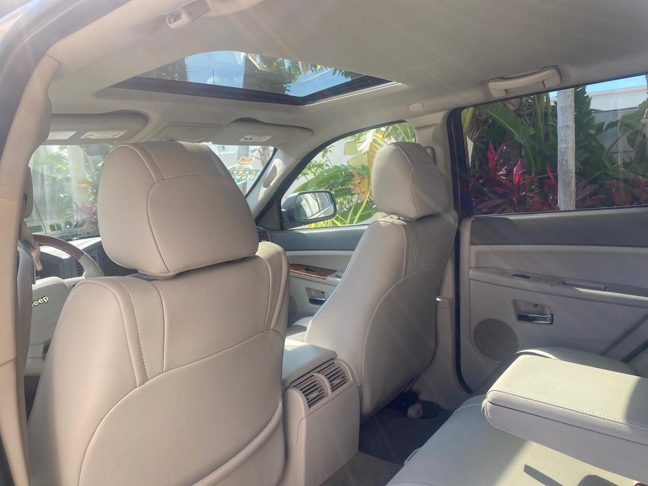 2006 Jeep Grand Cherokee Overland LOW MILES 57,372 1 OWNER 4WD Pompano Beach FL