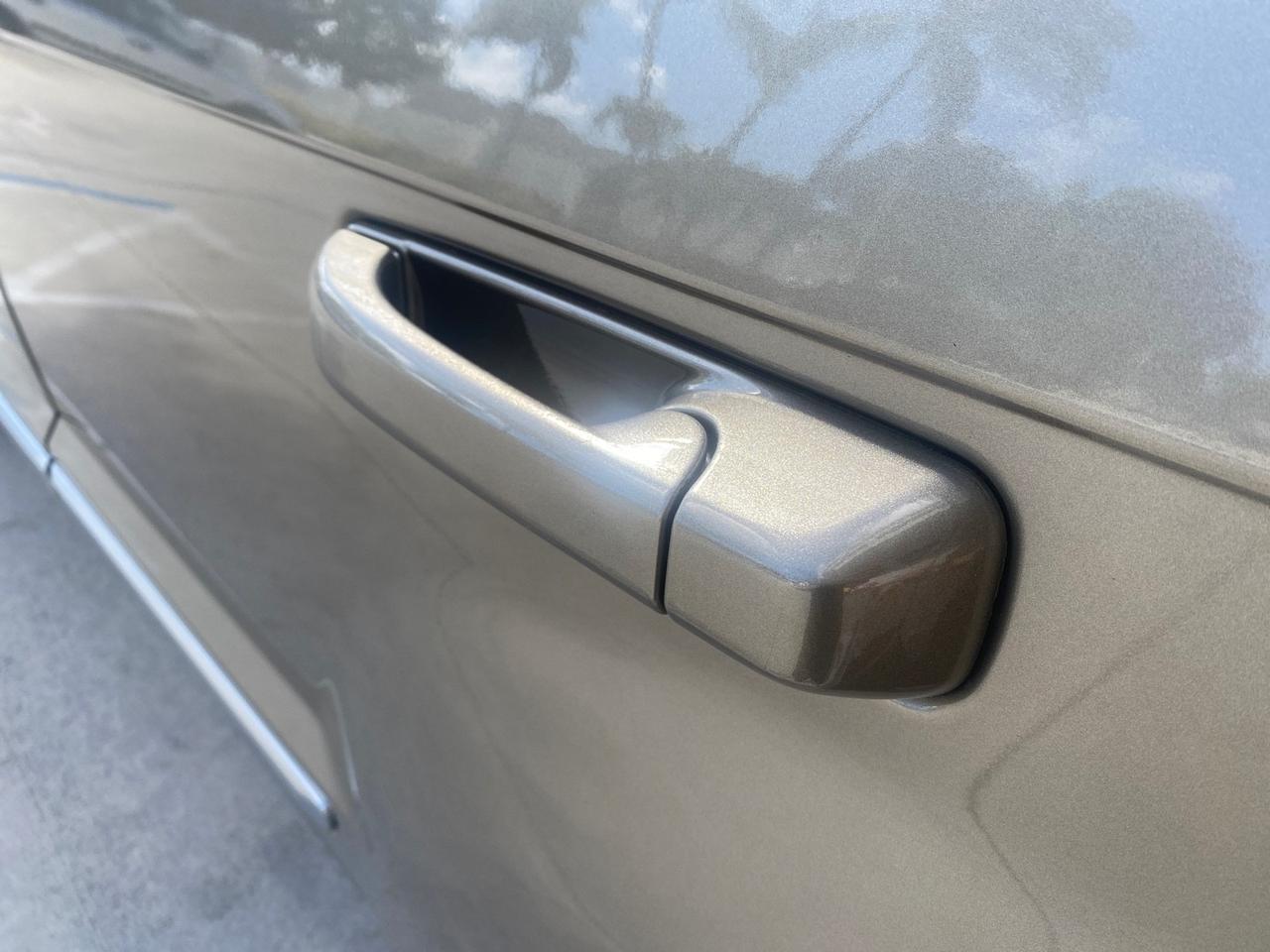 2006 Jeep Grand Cherokee Overland LOW MILES 57,372 1 OWNER 4WD Pompano Beach FL