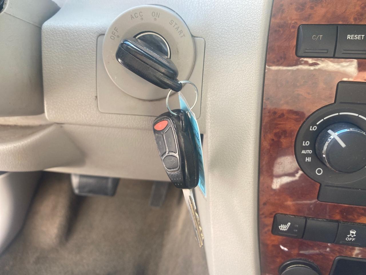 2006 Jeep Grand Cherokee Overland LOW MILES 57,372 1 OWNER 4WD Pompano Beach FL