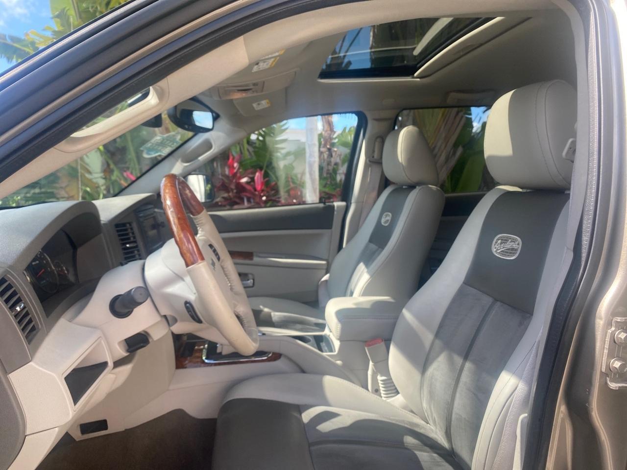 2006 Jeep Grand Cherokee Overland LOW MILES 57,372 1 OWNER 4WD Pompano Beach FL