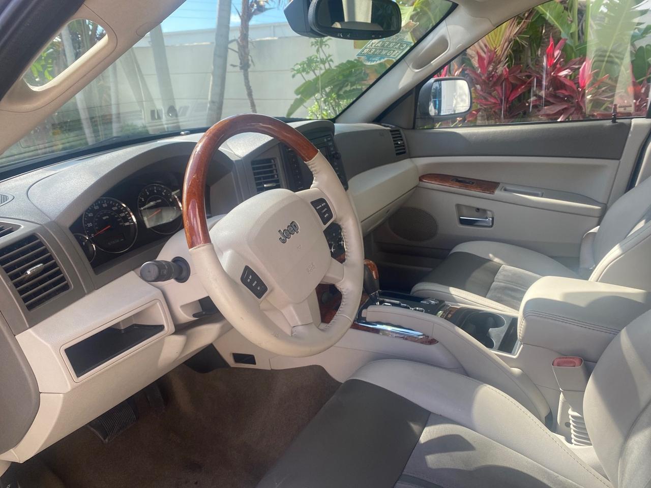 2006 Jeep Grand Cherokee Overland LOW MILES 57,372 1 OWNER 4WD Pompano Beach FL