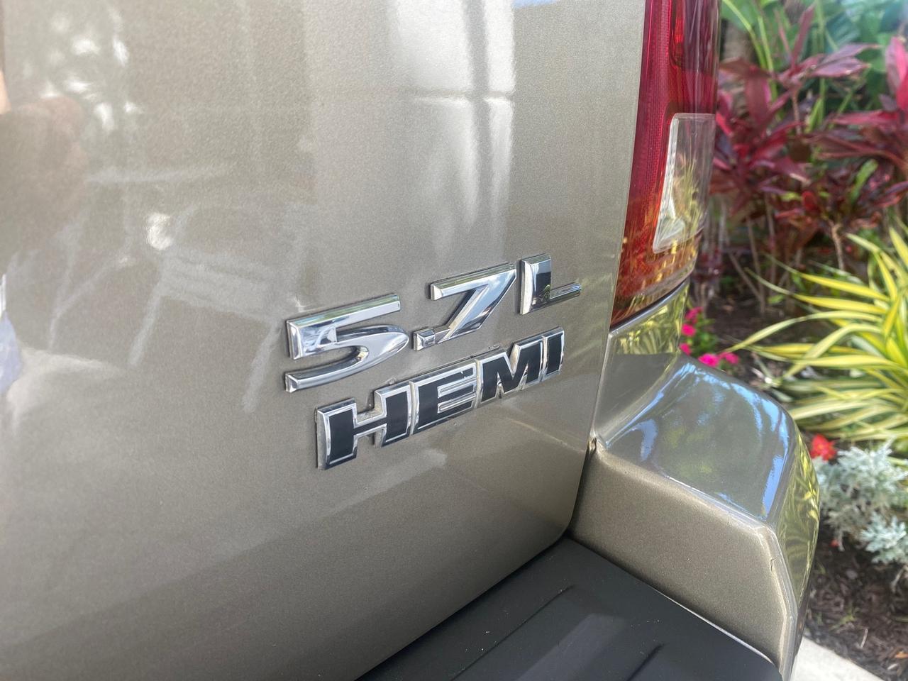 2006 Jeep Grand Cherokee Overland LOW MILES 57,372 1 OWNER 4WD Pompano Beach FL