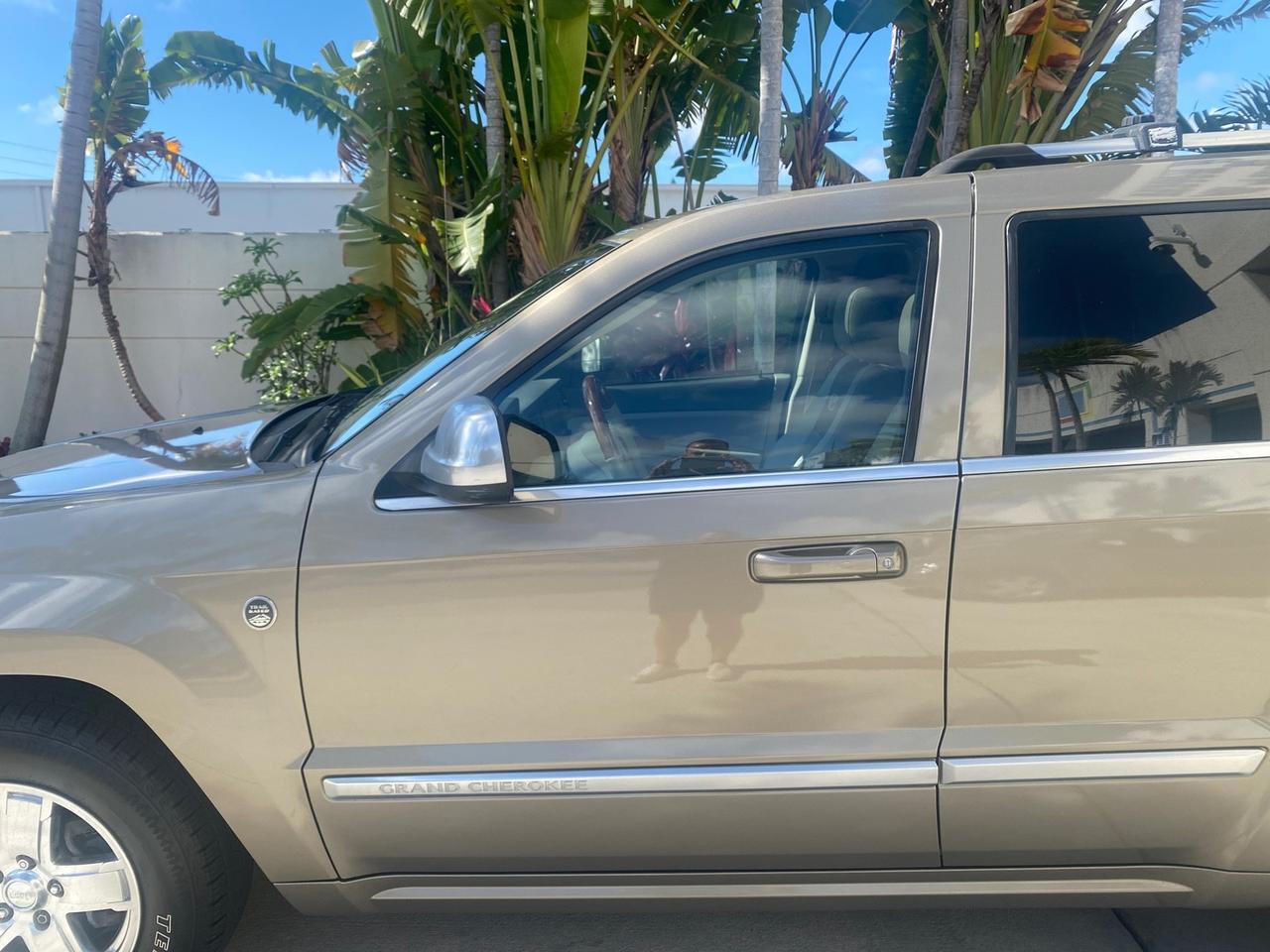 2006 Jeep Grand Cherokee Overland LOW MILES 57,372 1 OWNER 4WD Pompano Beach FL