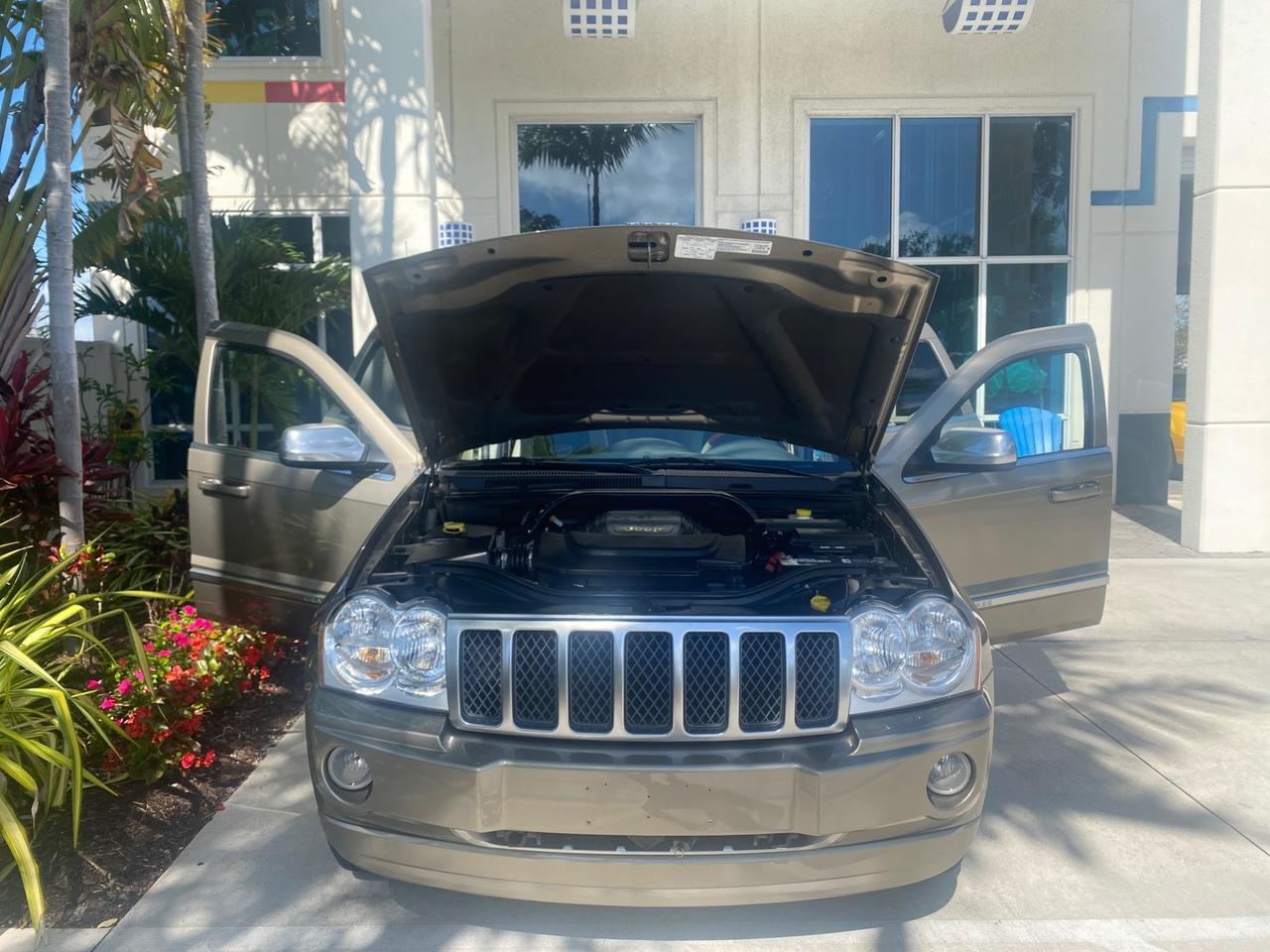 2006 Jeep Grand Cherokee Overland LOW MILES 57,372 1 OWNER 4WD Pompano Beach FL