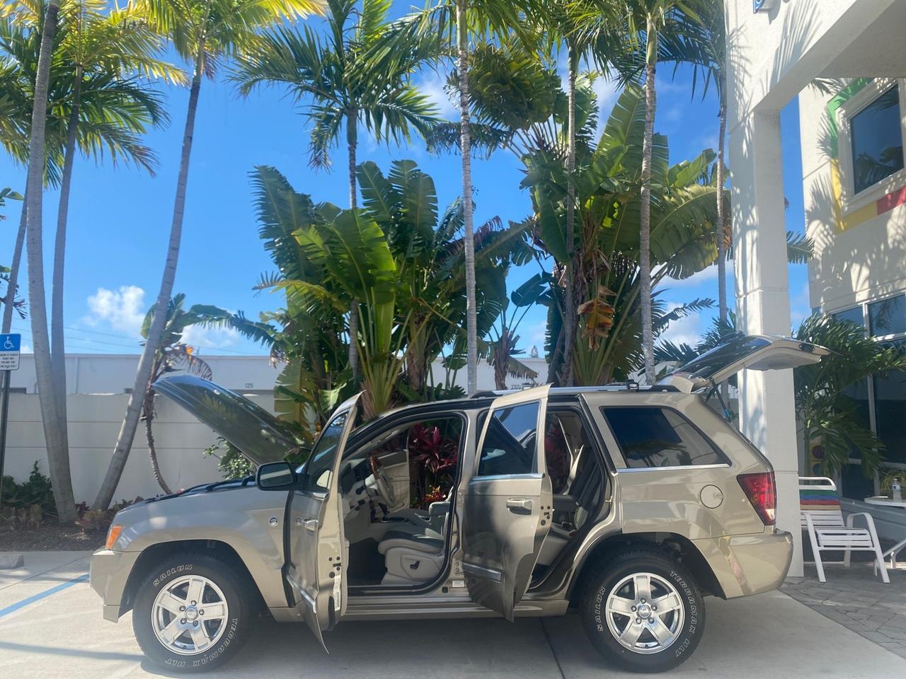 2006 Jeep Grand Cherokee Overland LOW MILES 57,372 1 OWNER 4WD Pompano Beach FL